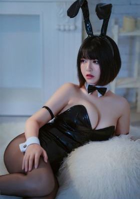 欧美群XXX派对俱乐部_1080P全集免费观看